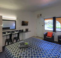 Twin Swans Motel - Holiday Cairns