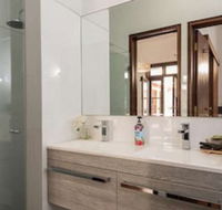 Fairway Manor Accommodation - Holiday Cairns