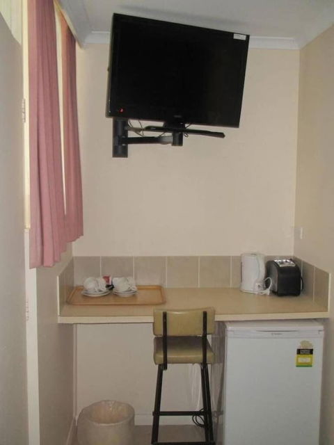 Great Lakes Motor Inn - Holiday Cairns 6