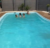 Muswellbrook Motor Inn - Holiday Cairns