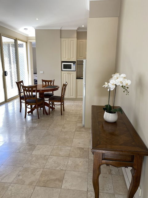 Acacia Terraces - Holiday Cairns 3