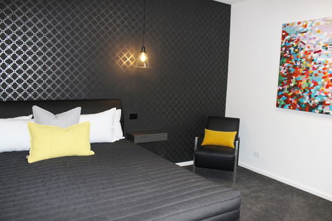 Indulge Apartments CBD - Holiday Cairns 1