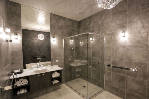 Indulge Apartments CBD - Holiday Cairns 4