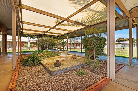 All Rivers Motor Inn - Holiday Cairns 0