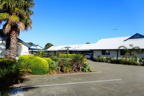 Torquay Tropicana Motel - Holiday Cairns 0