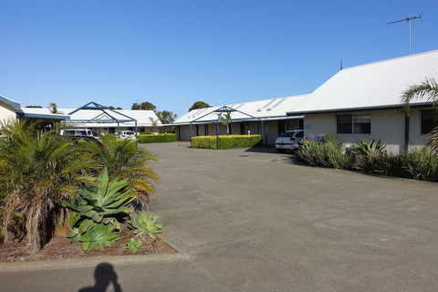 Torquay Tropicana Motel - Holiday Cairns 4