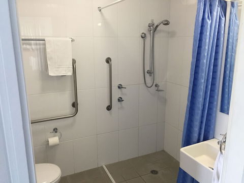 Mollymook Aquarius Apartments - Holiday Cairns 1