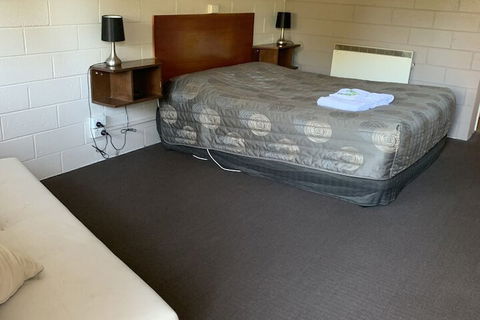 Tartan Motel - Holiday Cairns 7