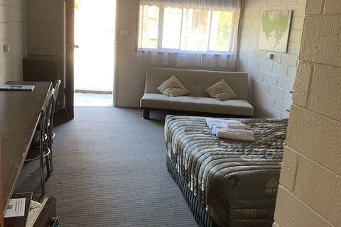 Tartan Motel - Holiday Cairns 5