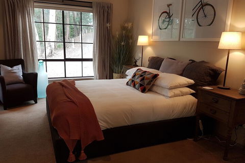 Tangenong Cottages - Holiday Cairns 2