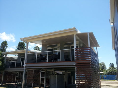 NRMA Sydney Lakeside Holiday Park - Holiday Cairns 0