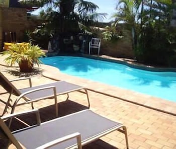 Beach Motel Woolgoolga - Holiday Cairns 0