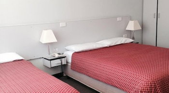 Beach Motel Woolgoolga - Holiday Cairns 5