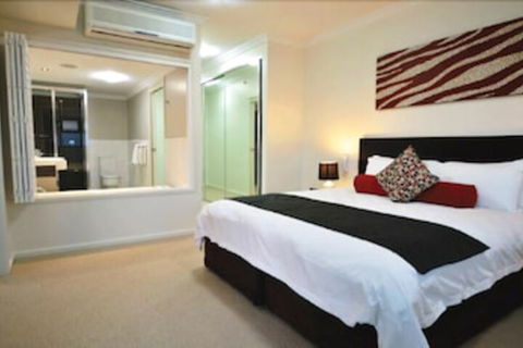 C2 Esplanade Serviced Apartments - Holiday Cairns 1