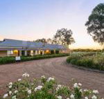 Vinden Estate Homestead - Holiday Cairns