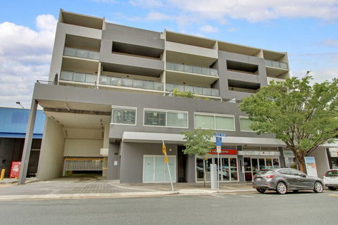 Accommodate Canberra - Braddon 33 - Holiday Cairns 1