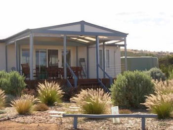 Linger Longer Accommodation SA - Holiday Cairns 0