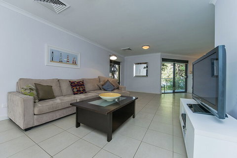Yallingup Beach Resort - Holiday Cairns 1