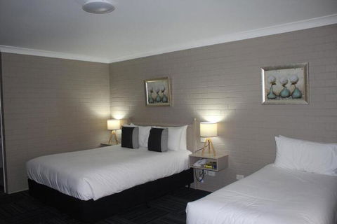 Canowindra Riverview Motel - Holiday Cairns 6