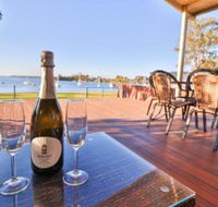 Lakefront Simplicity - Holiday Cairns