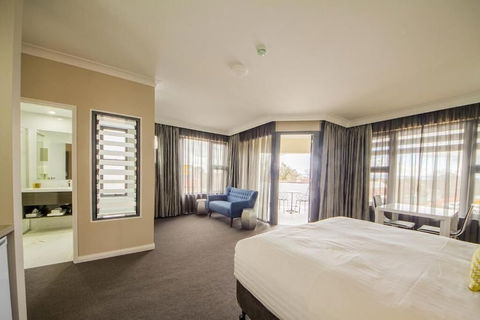Cowra Services Club Motel - Holiday Cairns 6