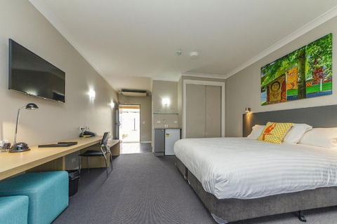 Cowra Services Club Motel - Holiday Cairns 4