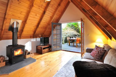 Santosa Cottage - Holiday Cairns 0
