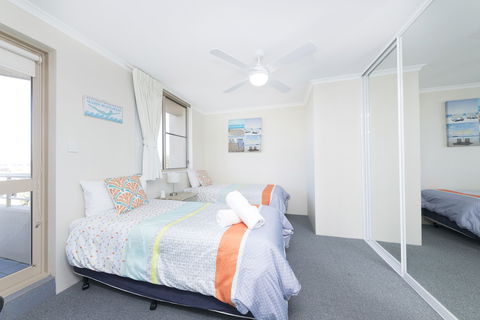 Beaches International - Holiday Cairns 3