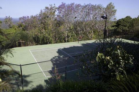 Highwood Park B & B Guest Lodge - Holiday Cairns 1