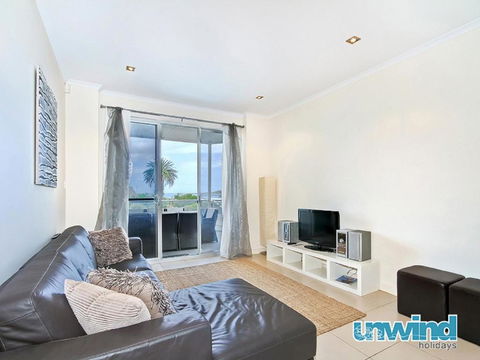 The Block Views Apartments Victor Harbor - Holiday Cairns 3