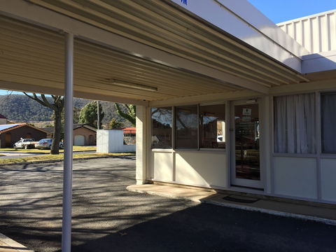 Lithgow Valley Motel - Holiday Cairns 0