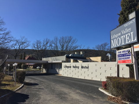 Lithgow Valley Motel - Holiday Cairns 1