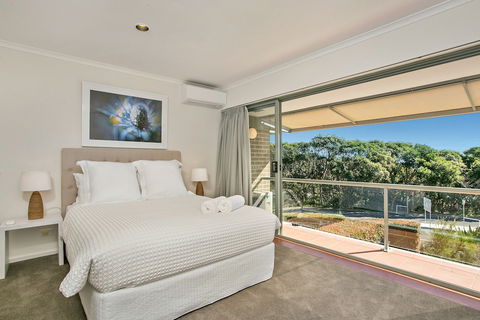 A Perfect Stay - 2 James Cook Apartments - Holiday Cairns 3