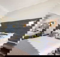 Dolphin Quay Apartments - Holiday Cairns