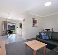 Hamilton Standard Apartment - Holiday Cairns