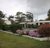 Lake Munmorah Motel - Holiday Cairns