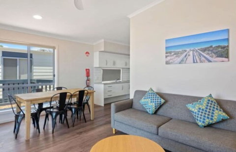 Discovery Parks - Streaky Bay Foreshore - Holiday Cairns 5