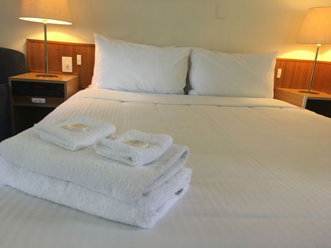 Waterview Gosford Motor Inn - Holiday Cairns 4