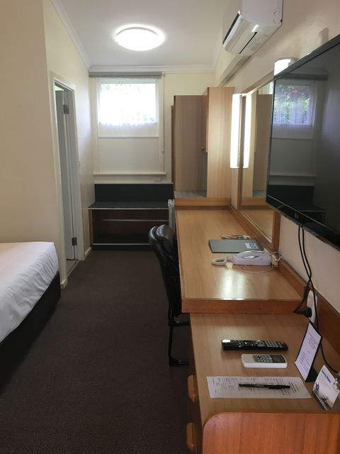 Waterview Gosford Motor Inn - Holiday Cairns 5