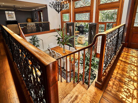 The Regents Park Mansion - Holiday Cairns 4