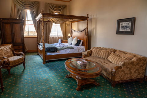 Denison Boutique Hotel - Holiday Cairns 12
