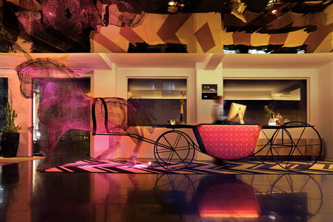 Adelphi Hotel - Holiday Cairns 3