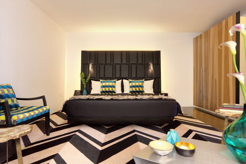 Adelphi Hotel - Holiday Cairns 17