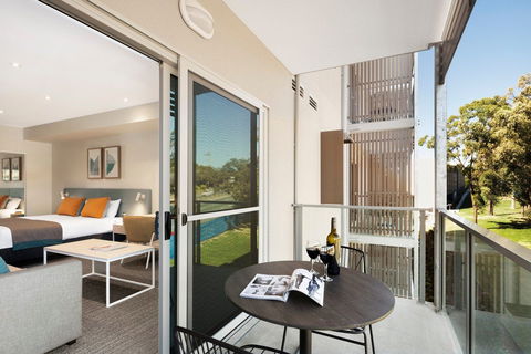 Quest Eight Mile Plains - Holiday Cairns 9