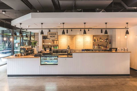 Adina Apartment Hotel Sydney Airport - Holiday Cairns 15