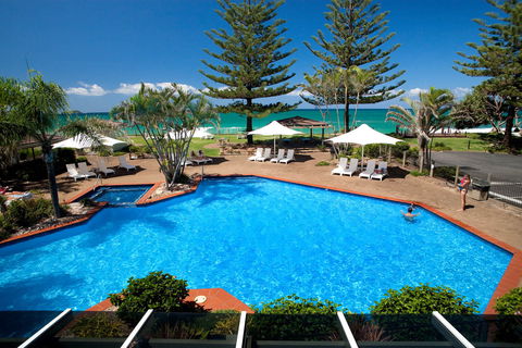 Nautilus Beachfront Villas & Spa - Holiday Cairns 2