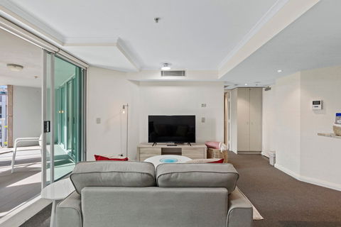 Astra Apartments Chatswood - Holiday Cairns 5