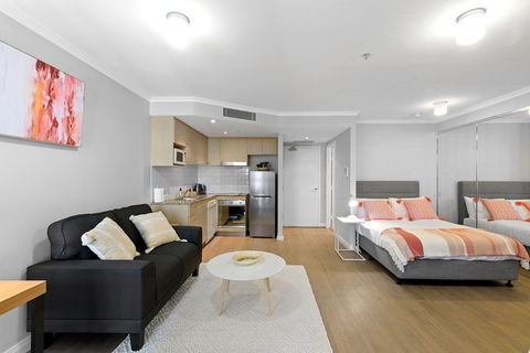Astra Apartments Chatswood - Holiday Cairns 10