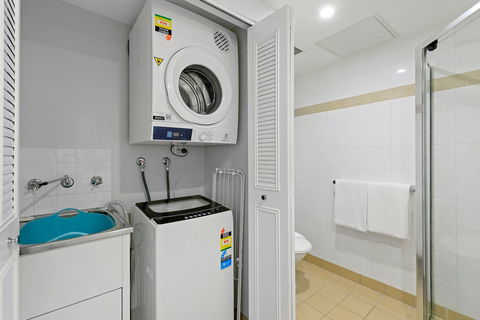 Astra Apartments Chatswood - Holiday Cairns 17