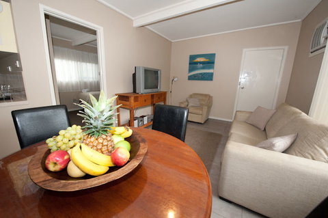 Admiral Motor Inn - Holiday Cairns 3